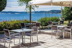hotel restaurant les terrasses du lac langogne